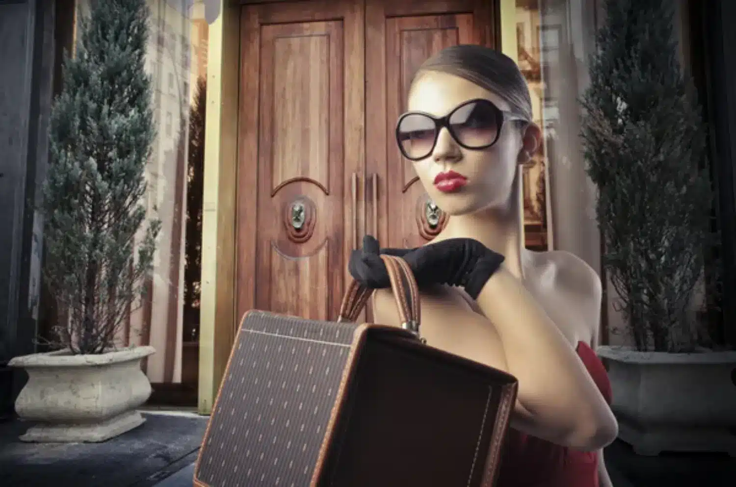 20 Luxury Handbag Brands Worth Your Fashion Investment Best Luxury Handbag Reviews